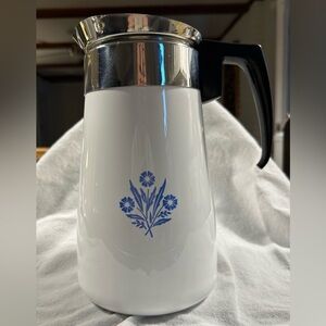 Brew in classic style. Corningware glass ceramic 9 cup percolator. Sleek style